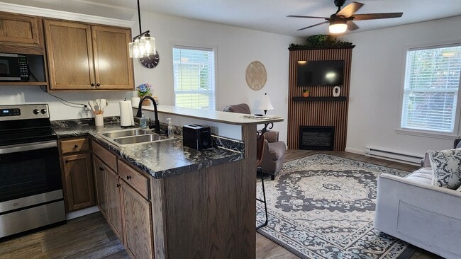 Building Photo - Modern, Brand New Build, Move-In Ready One...
