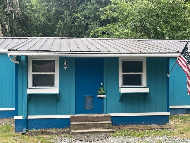 Building Photo - Charming 2BR House in Spanaway