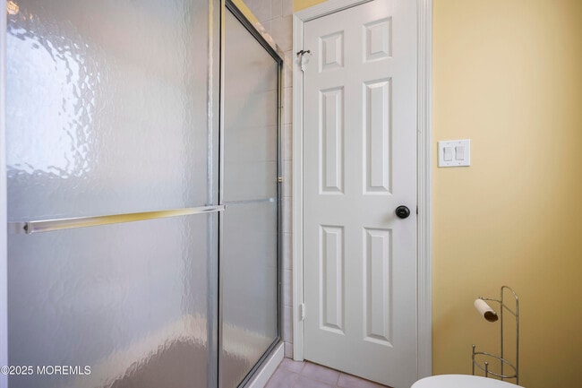 Building Photo - 202 2nd Ave