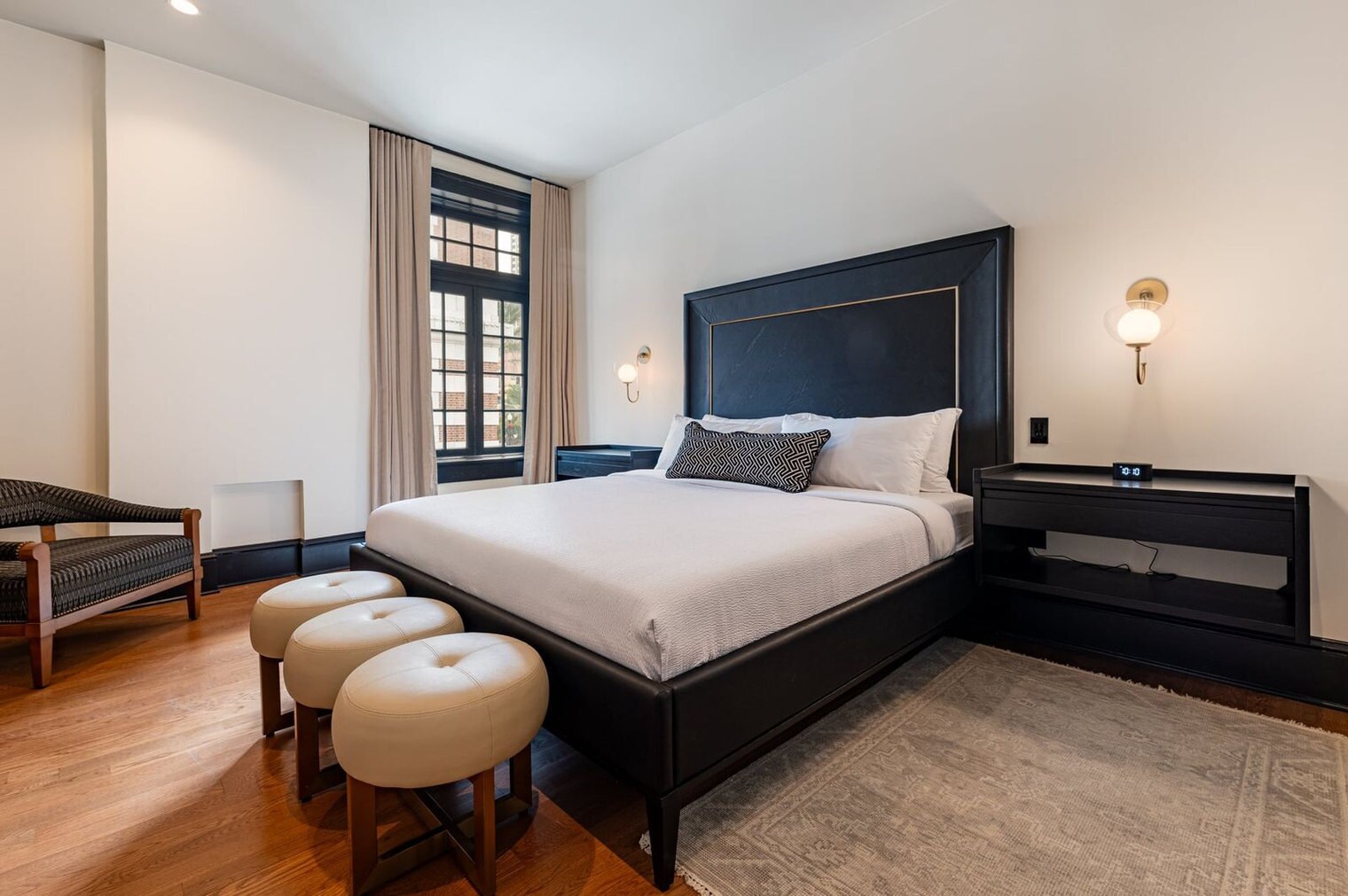 Building Photo - 1011 Canal St