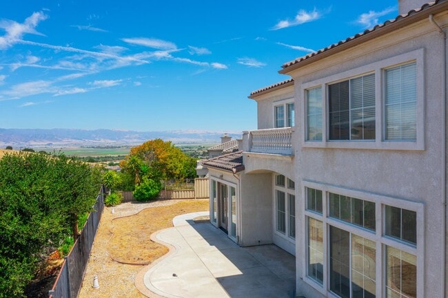 Building Photo - 26148 Legends Ct