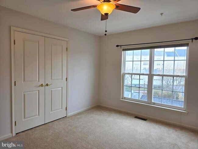 Building Photo - 12928 Clarks Crossing Dr