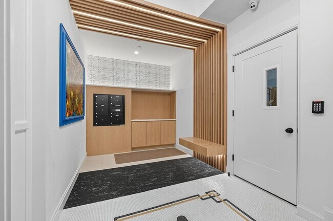 Building Photo - 1618 Beacon St