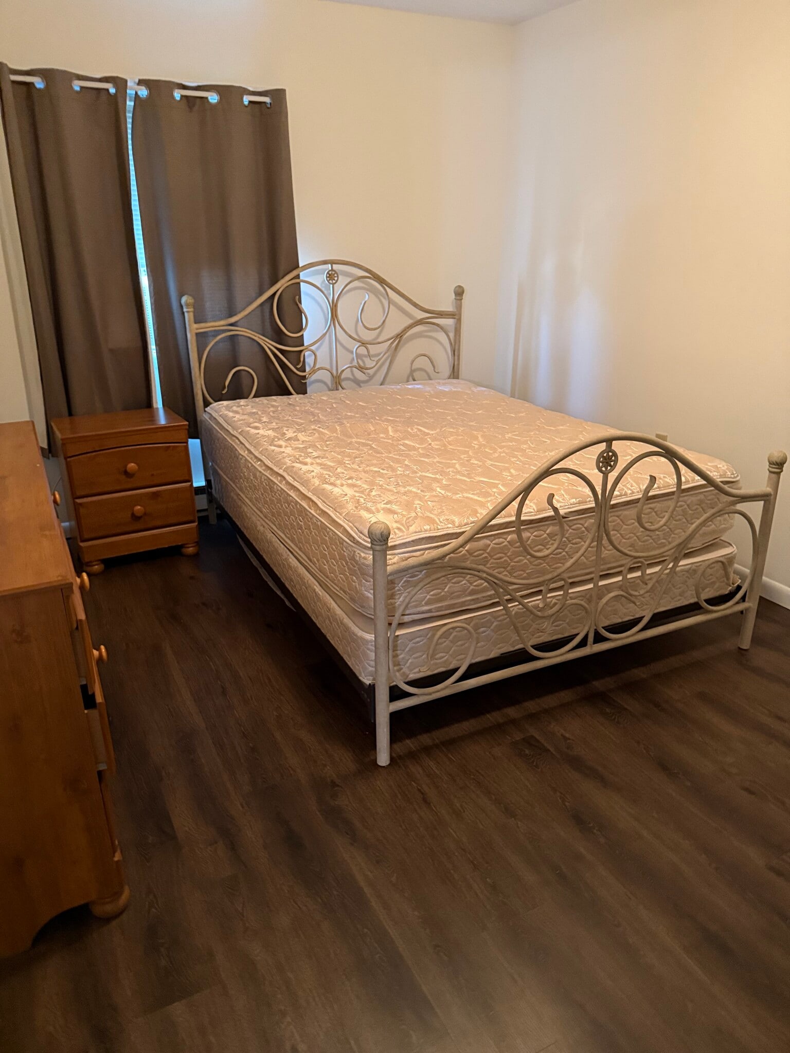 1st Bedroom - 926 Washington Blvd