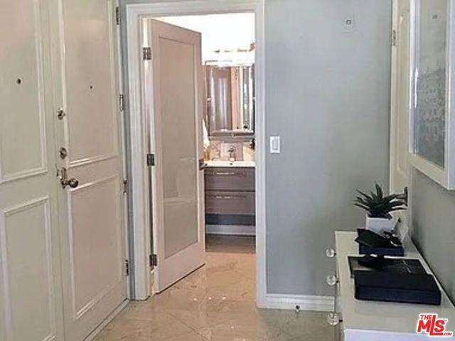 Building Photo - 1278 S Camden Dr