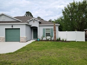 Building Photo - 8 Serenade Pl