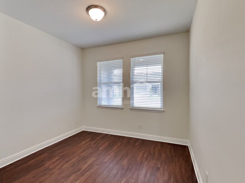 Building Photo - 20300 Calla Lily Dr