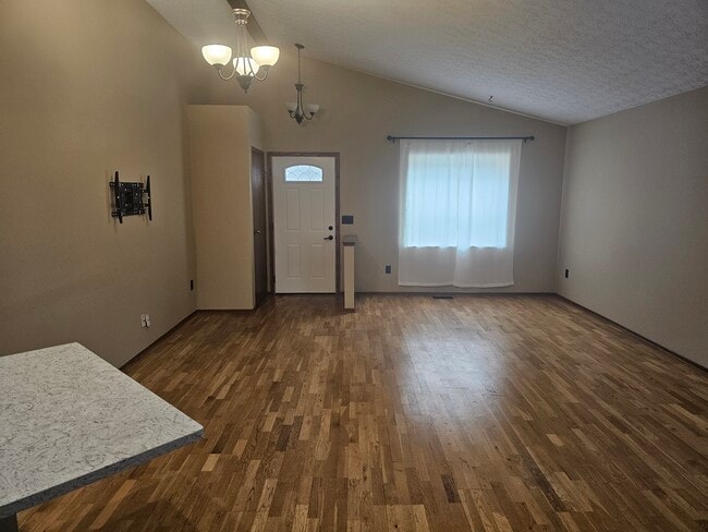 Building Photo - 5244 Wagon Wheel Ln