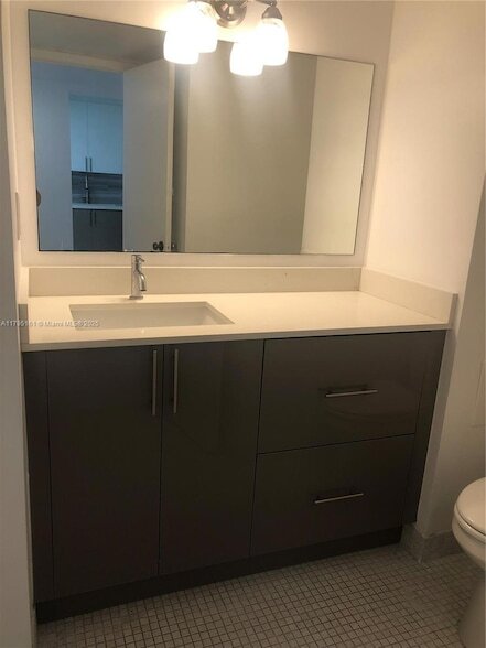 Building Photo - 18081 Biscayne Blvd