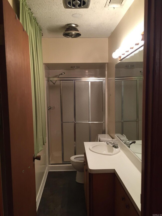 Building Photo - 131 Snug Harbor Cir