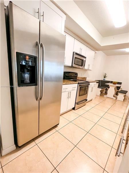 Building Photo - 3530 SW 22nd St