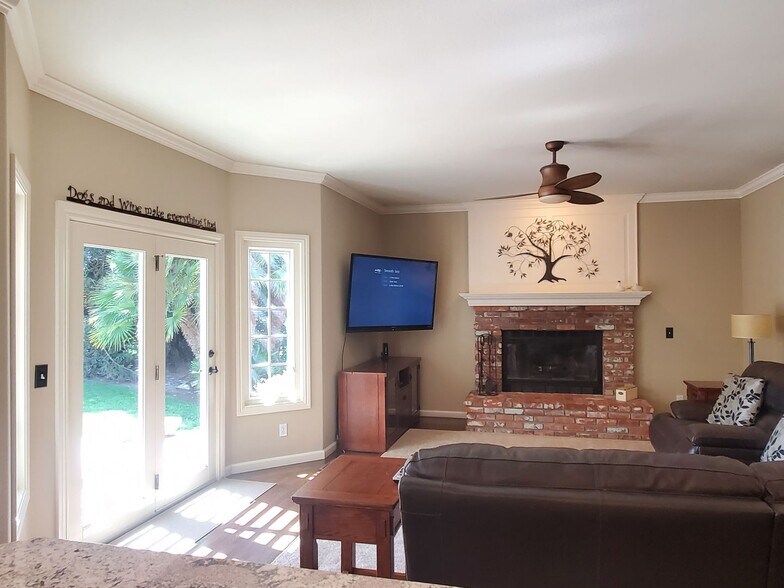 Building Photo - 1610 Chris Ln