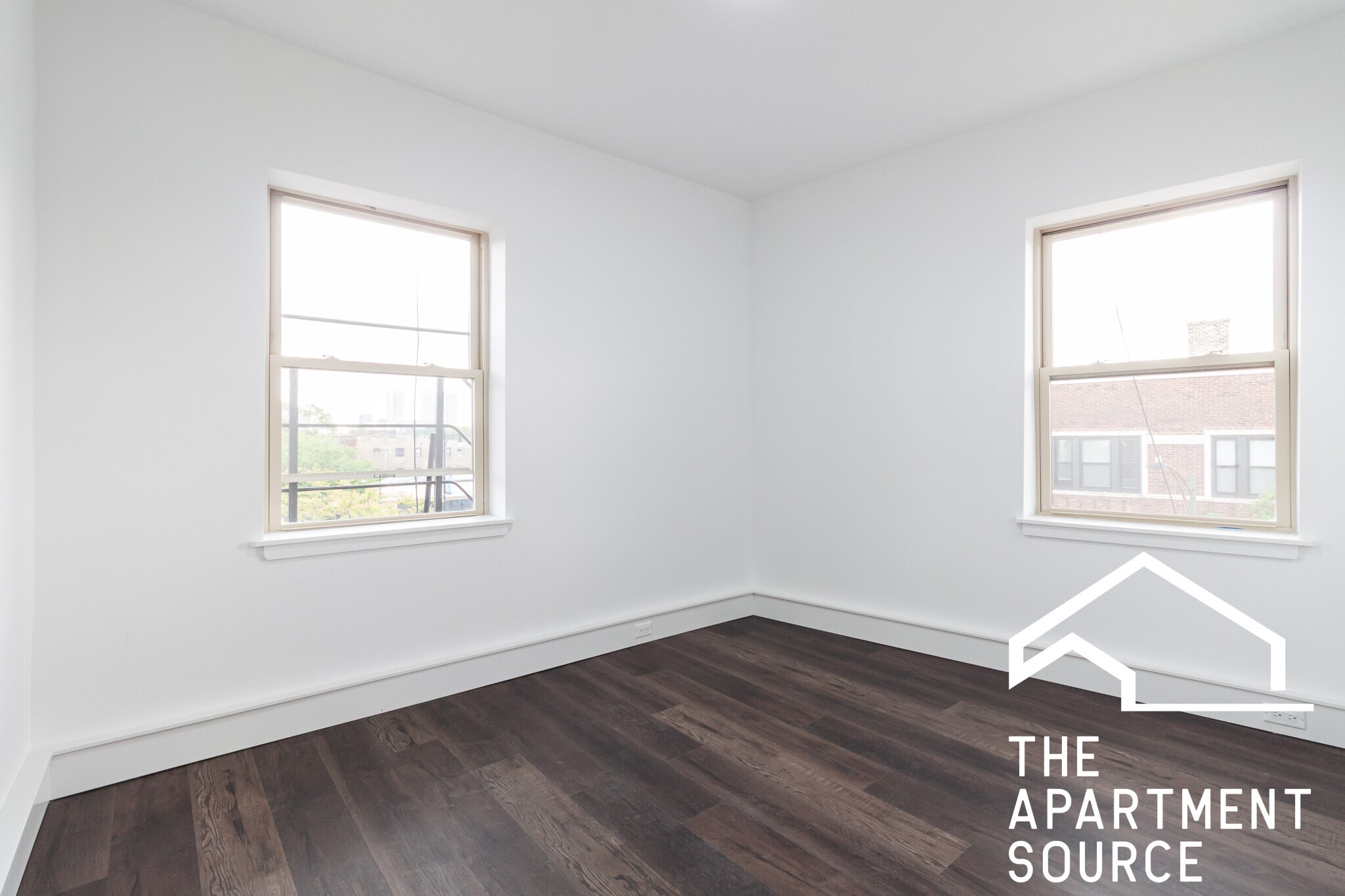 Building Photo - 1553 W Hollywood Ave