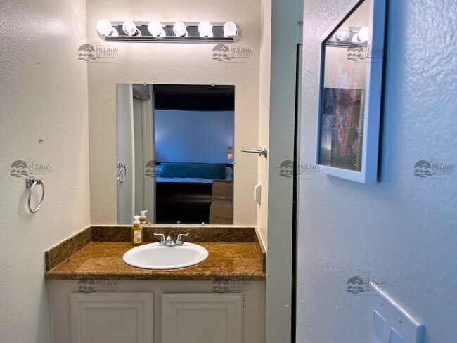 Building Photo - ??Spacious 2BR/2BA Condo for Rent in Tranq...