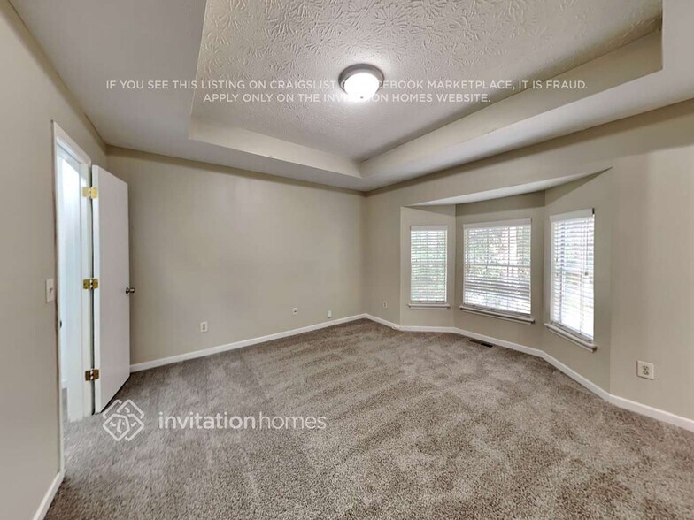 Building Photo - 1333 Regal Heights Dr