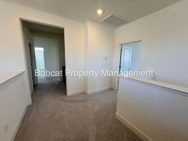 Building Photo - 1751 Boundary Peak St