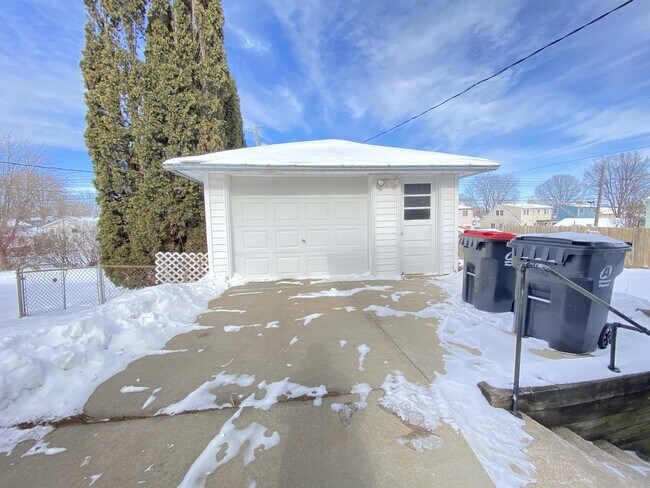 Building Photo - 1877 22nd St NW