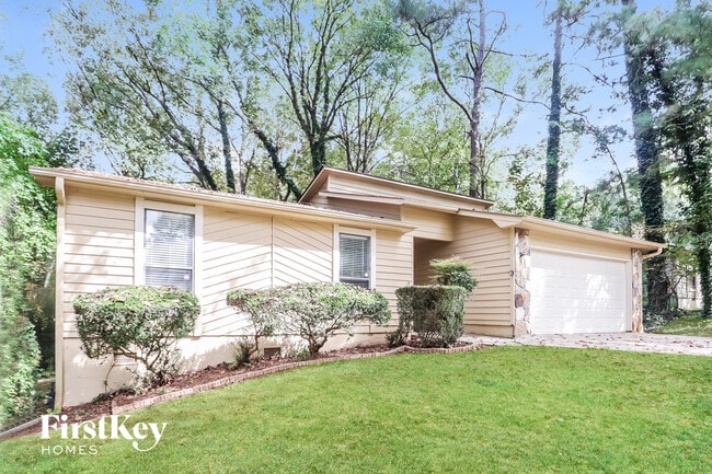 Building Photo - 3226 Deshong Dr SW