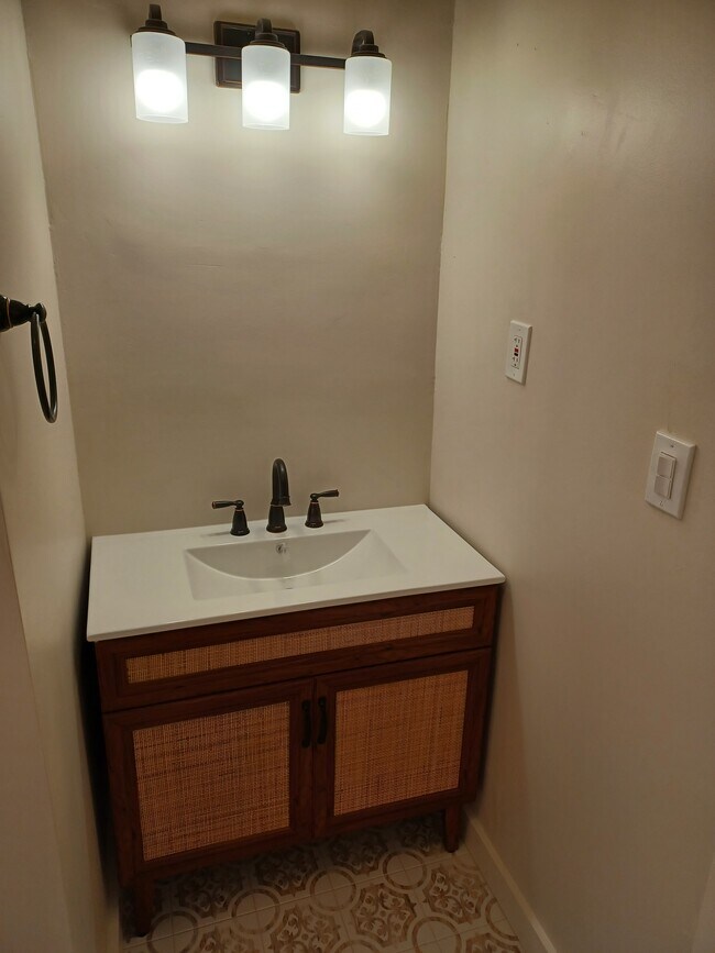 Building Photo - 2508 N Avenida Republica de Cuba