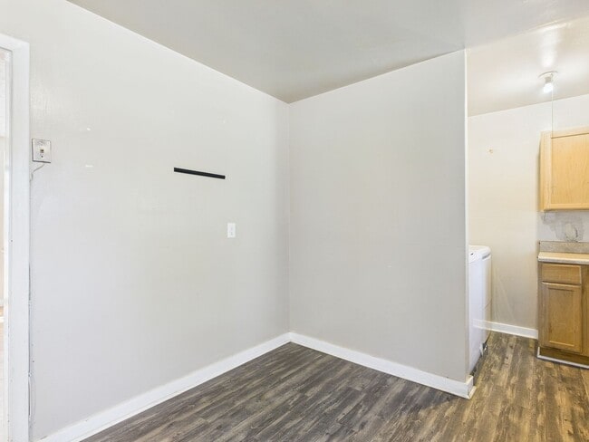 Building Photo - 2010 Cleary Rd