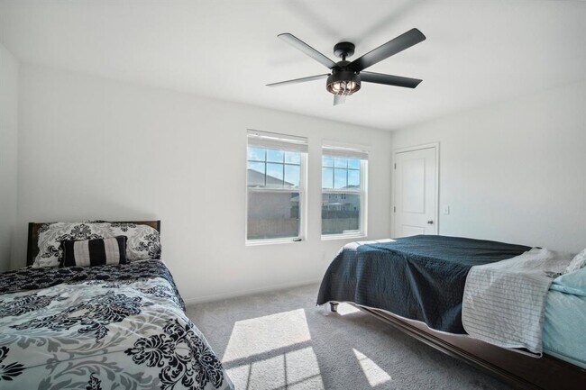 Building Photo - 200 Gemsbok Rd