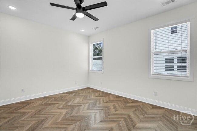 Building Photo - 773 E Duffy St