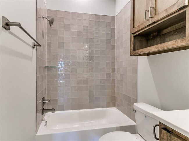 Building Photo - 13400 Sandoval Blvd