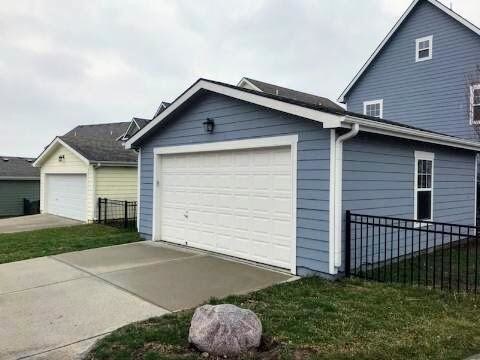 Building Photo - 921 SW Ovation Dr