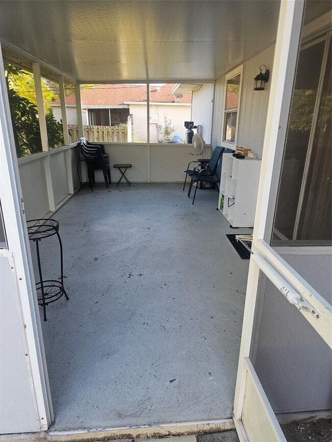 Building Photo - 2049 SW McAllister Ln