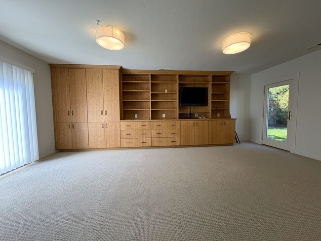 Building Photo - Beautiful Palo Alto Home with In-Law Suite, Central AC & Heated Pool