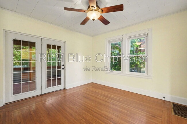 Building Photo - 6735 Plainfield Rd