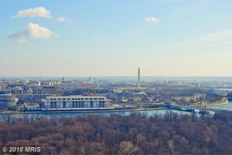 Building Photo - 1111 19th St N