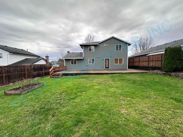 Building Photo - Charming 3-Bed Home with 2.5 Baths in Troutdale - Your Spacious Retreat Awaits!