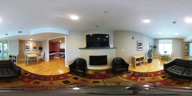 Building Photo - 7 Cameron Ave