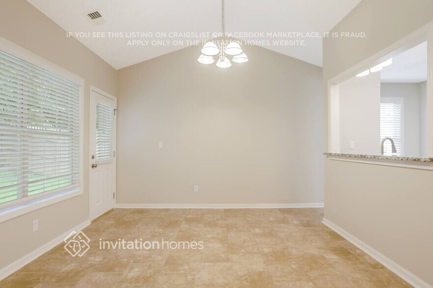 Building Photo - 1010 Pepper Cir