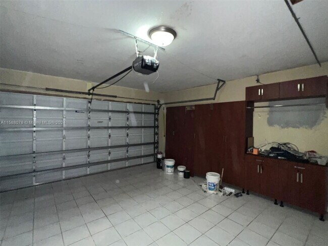 Building Photo - Southwest 143rd Place, Miami, FL 33175 - 4...