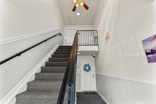 Building Photo - 209 Sea Horse Dr SE