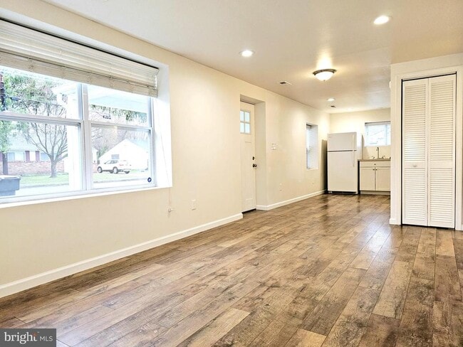 Building Photo - 143 Mitscher Rd