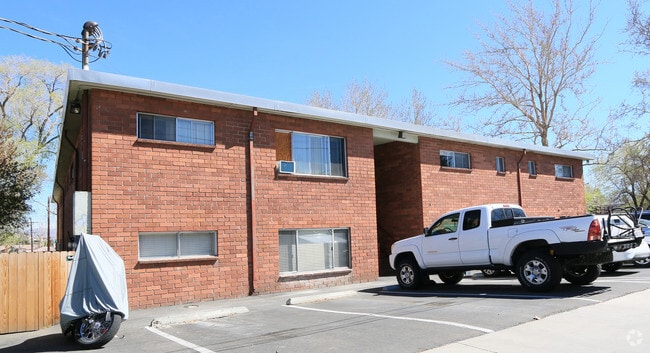 Building Photo - 995 Plumas St