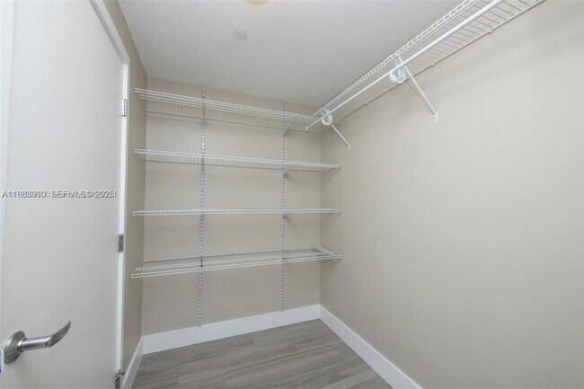 Building Photo - 16385 Biscayne Blvd