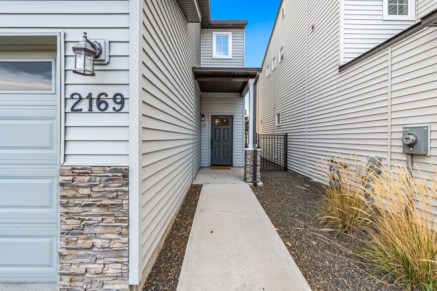 Building Photo - 2169 S Hills Ave