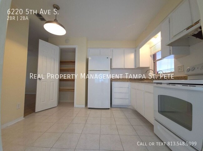 Building Photo - 6220 5th Ave S