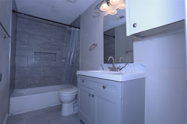 Building Photo - 130 Bennett Dr