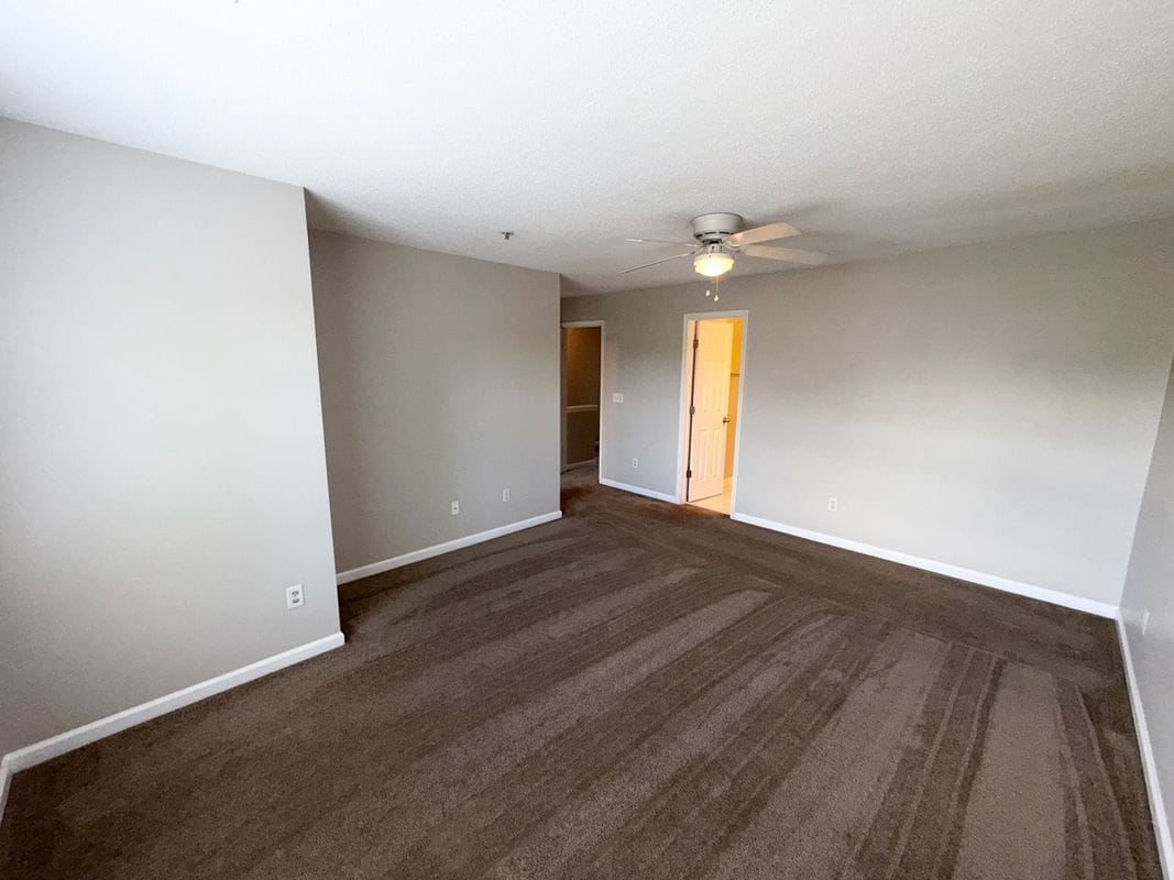 Building Photo - 246 Azalea Cir