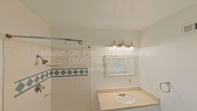 Building Photo - 90 Brandon Dr