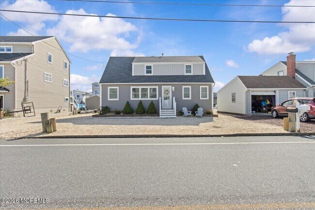Building Photo - 356 Morris Blvd