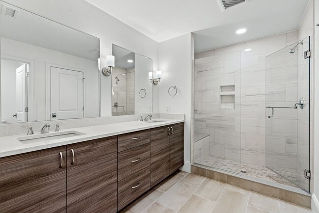 Building Photo - 19 Lily Pond Ln