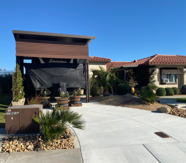 Building Photo - 3 Vía Ventana