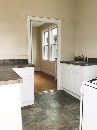 Primary Photo - 223 Briggs St