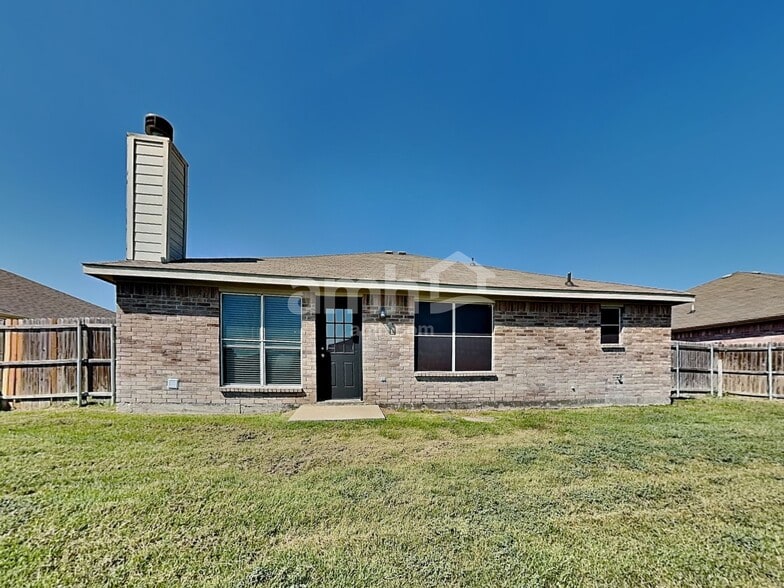 Building Photo - 115 Windsor